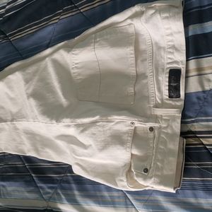 White Nautica jeans size 36 w 32 l